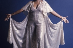 GLORIA GAYNOR